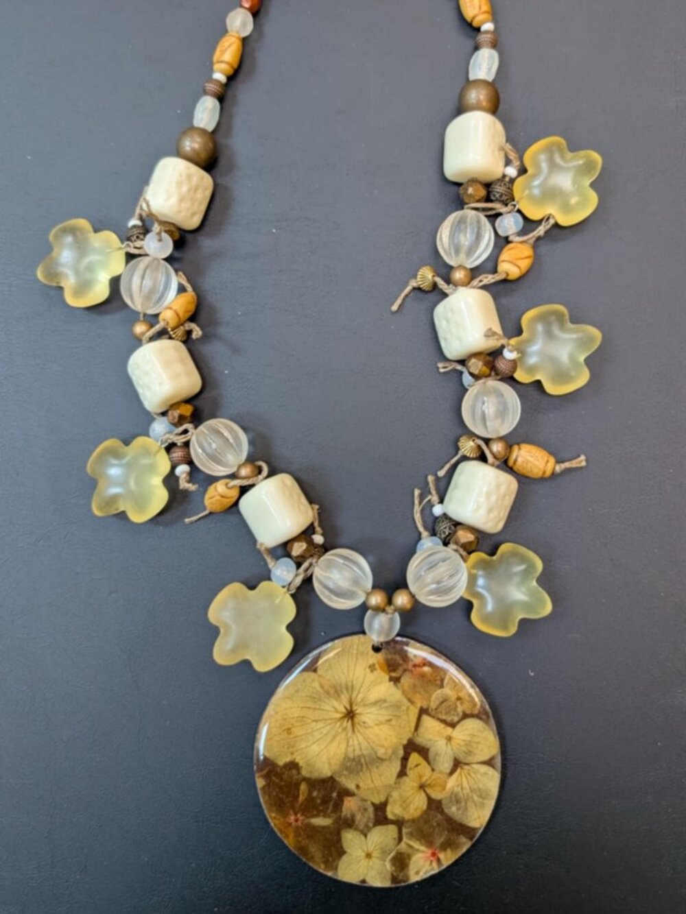 HANDMADE BEADED NECKLACE WITH PRESSED FLOWERS PENDANT
